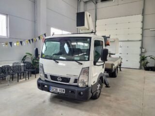 Nissan Cabstar NT400 con cesta elevadora 18 m